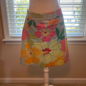 Gorgeous Talbots skirt with fun summery floral print. Size 14